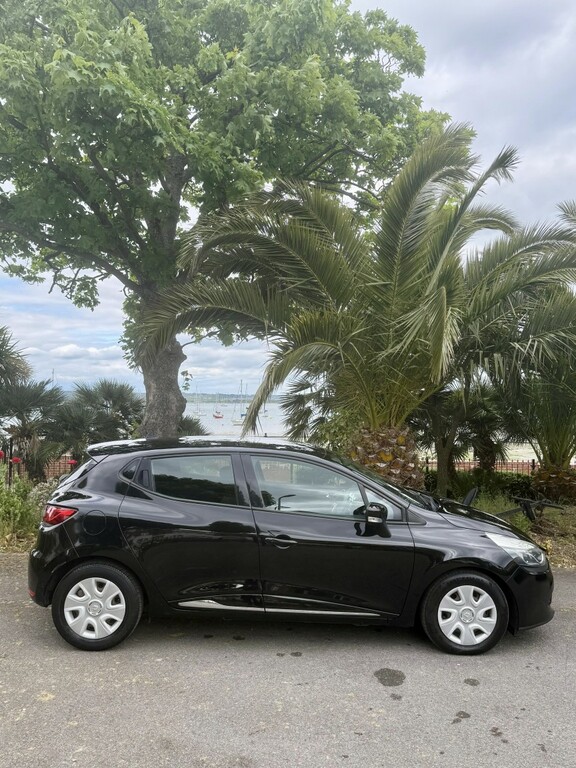 Renault Clio 1.5 Dynamique Medianav Eco Dci 90 Stop Start NL14PYD Black #2