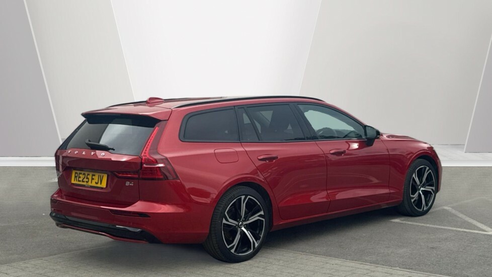 Volvo V60 Plus, B4 Mild Hybrid, Dark RE25FJV Red #2