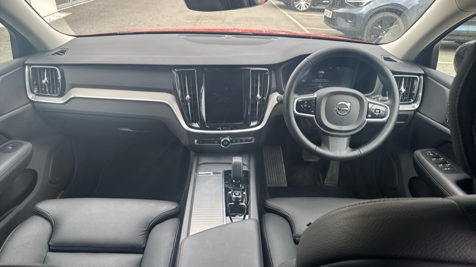 Volvo V60 Plus, B4 Mild Hybrid, Dark RE25FJV Red #5