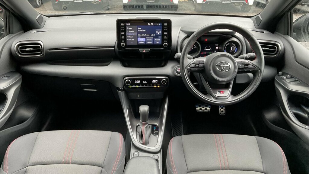 Toyota Yaris 1.5 Vvt-h Gr Sport E-cvt Euro 6 Ss WG73SXA White #6