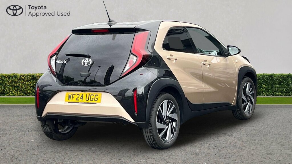 Toyota Aygo X 1.0 Vvt-i Edge Euro 6 Ss WF24UGG Beige #2
