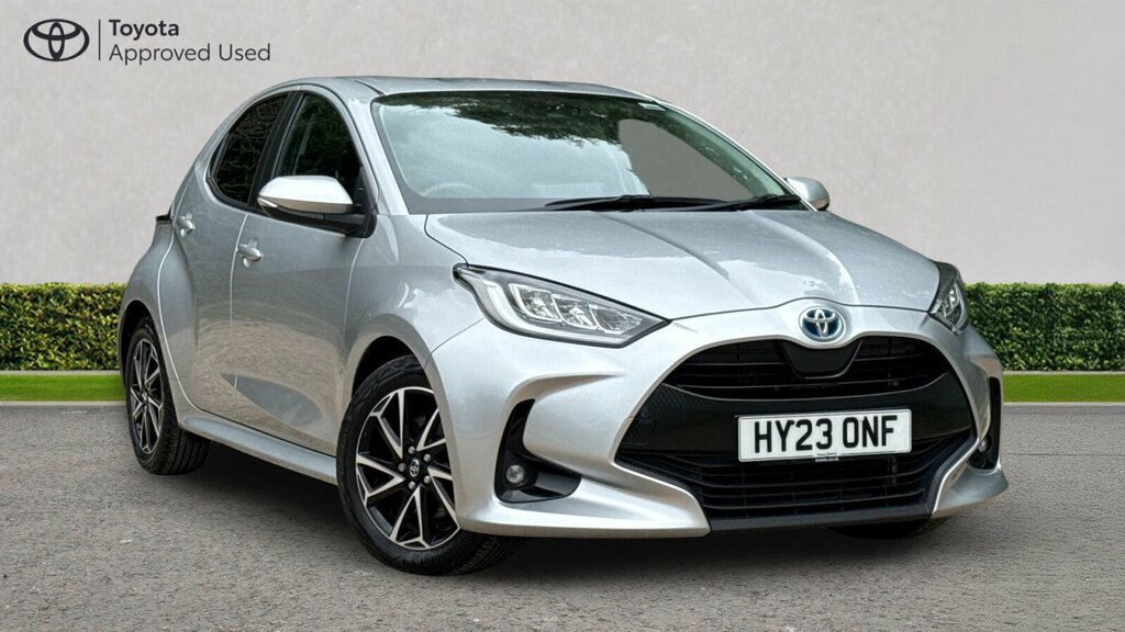 Toyota Yaris 1.5 Vvt-h Design Hatchback Hybrid E-cvt Silver