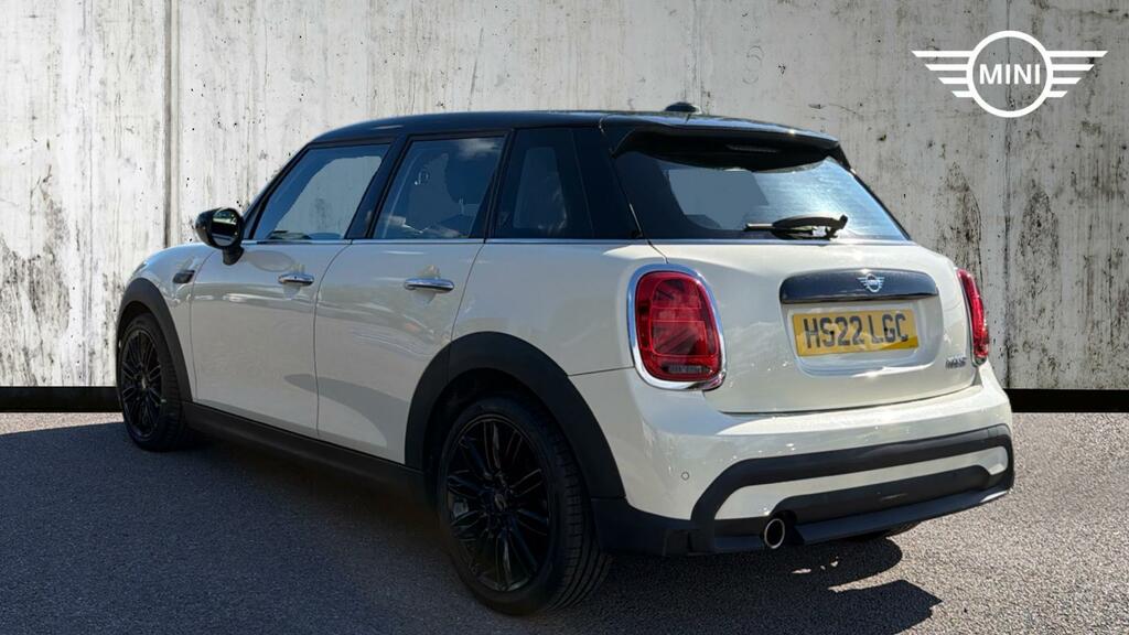 Mini Hatch 5-Door Hatch Cooper Exclusive HS22LGC White #2