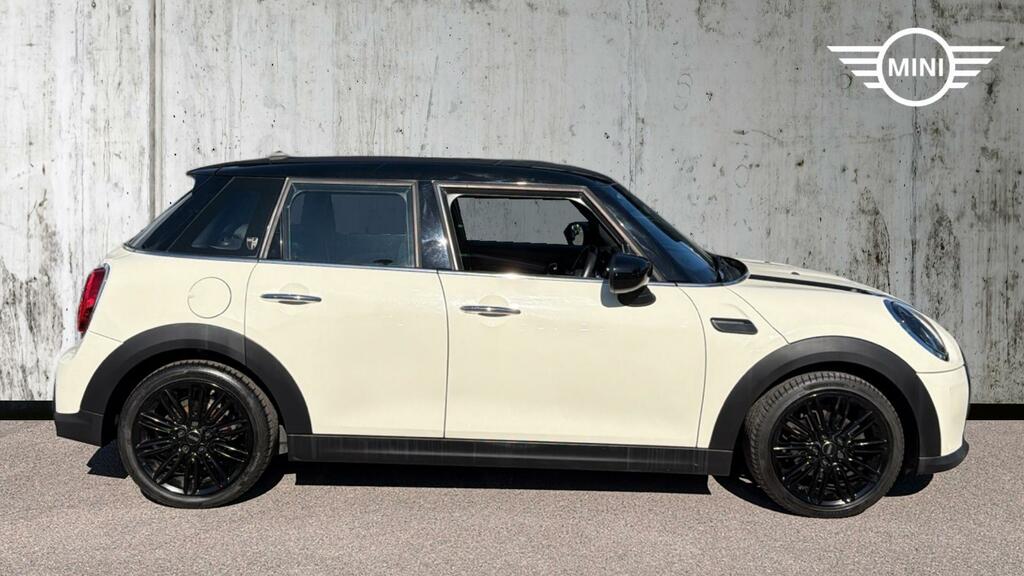 Mini Hatch 5-Door Hatch Cooper Exclusive HS22LGC White #3