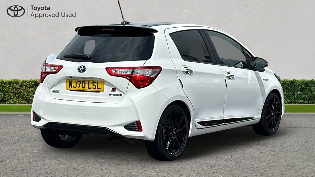 Toyota Yaris 1.5 Vvt-h Gr Sport E-cvt Euro 6 Ss WJ70LSL White #2
