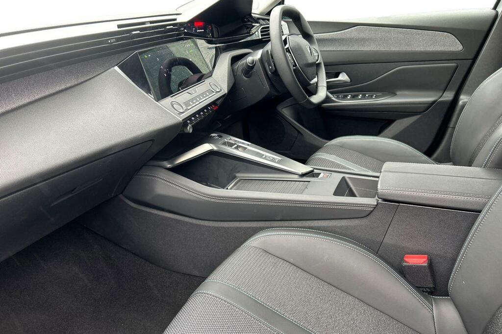 Peugeot 408 1.2 Allure Fastback E-dsc6 Euro 6 Ss HT25UTU White #2