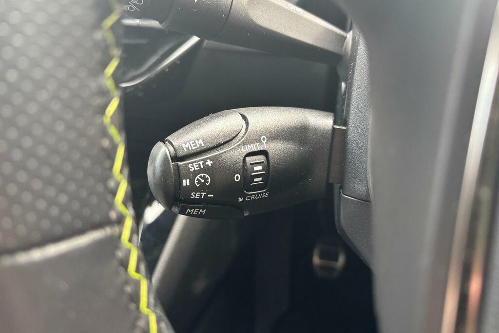 Peugeot 208 1.2 Puretech Allure Premium Hatchback Blue #31