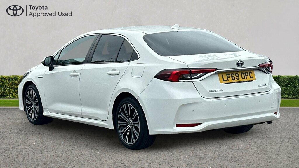 Toyota Corolla 1.8 Vvt-h Design Cvt Euro 6 Ss LF69OPC White #4