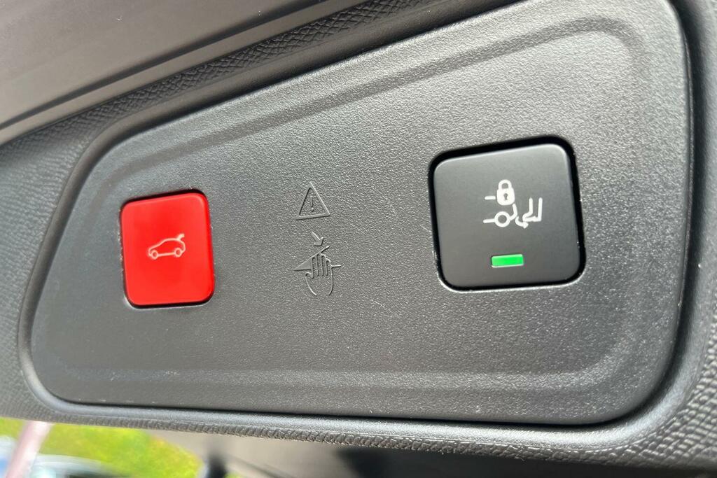 Peugeot 3008 1.2 Puretech Allure Premium Suv  #34