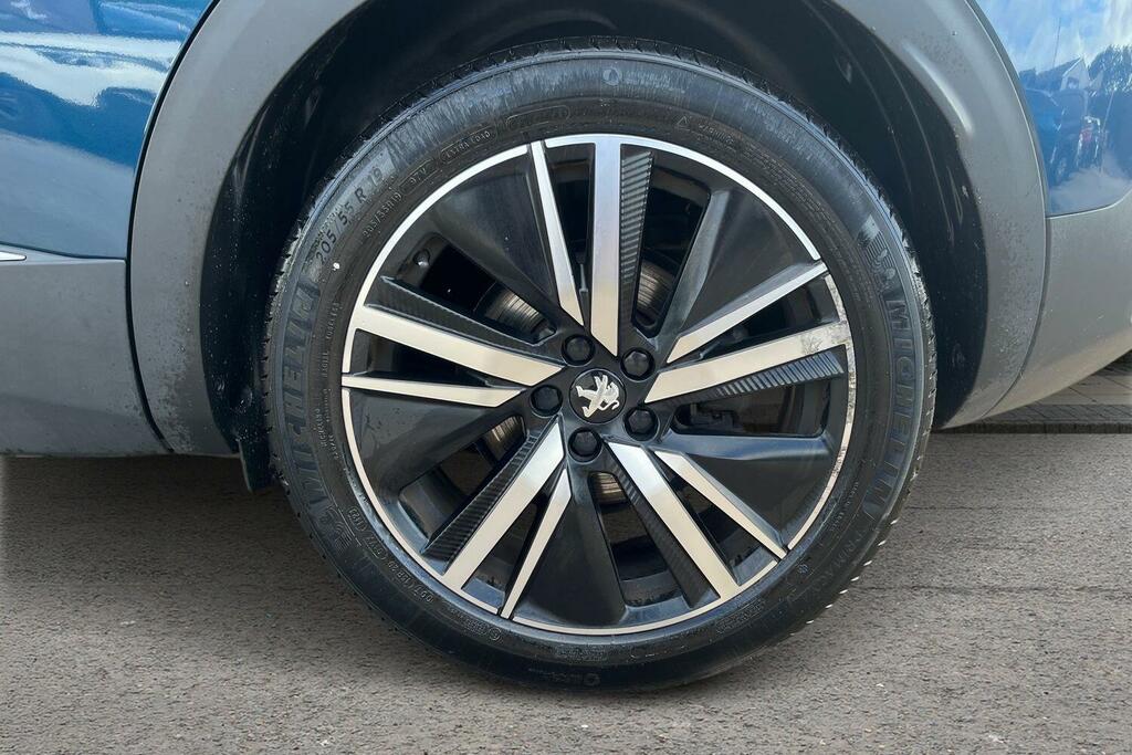 Peugeot 3008 1.2 Puretech Allure Premium Suv  #5
