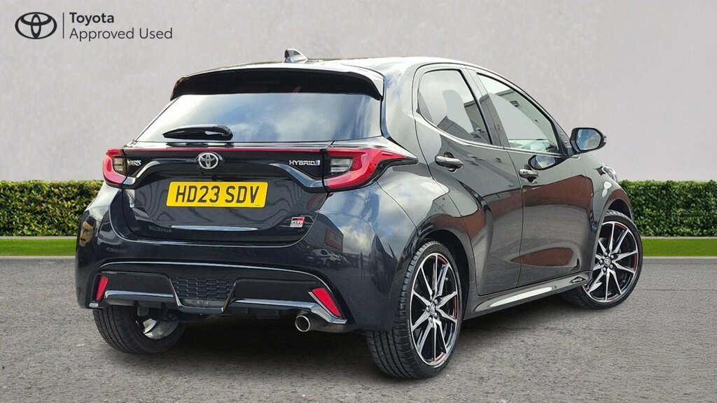 Toyota Yaris 1.5 Vvt-h Gr Sport E-cvt Euro 6 Ss HD23SDV Black #3
