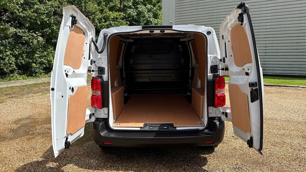 Toyota PROACE 75Kwh Icon Medium Panel Van Mwb #23