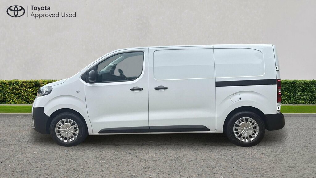 Toyota PROACE 75Kwh Icon Medium Panel Van Mwb #45