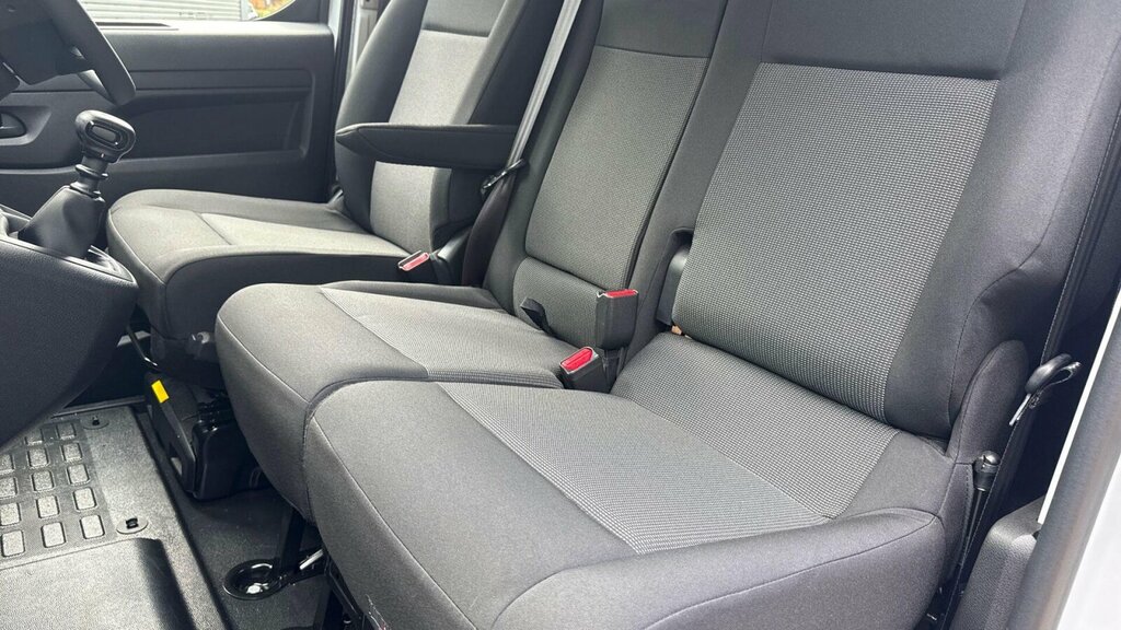 Toyota PROACE 75Kwh Icon Medium Panel Van Mwb #25