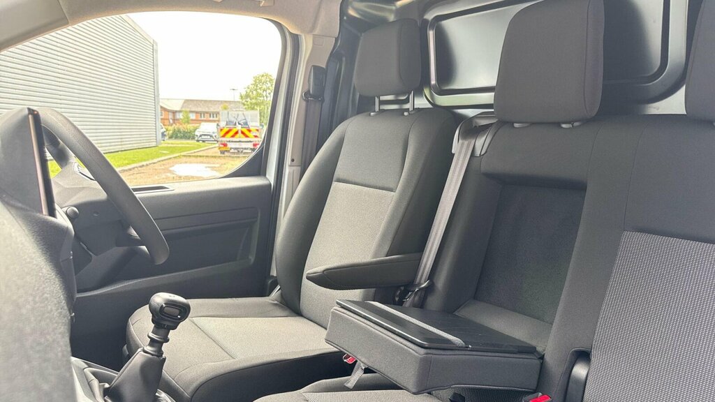 Toyota PROACE 75Kwh Icon Medium Panel Van Mwb #32