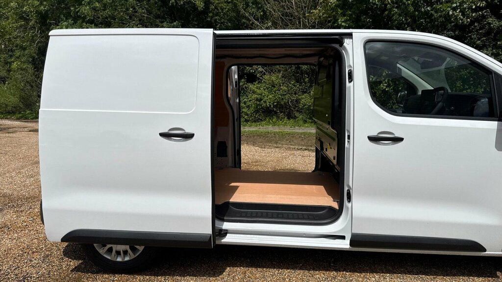 Toyota PROACE 75Kwh Icon Medium Panel Van Mwb #56