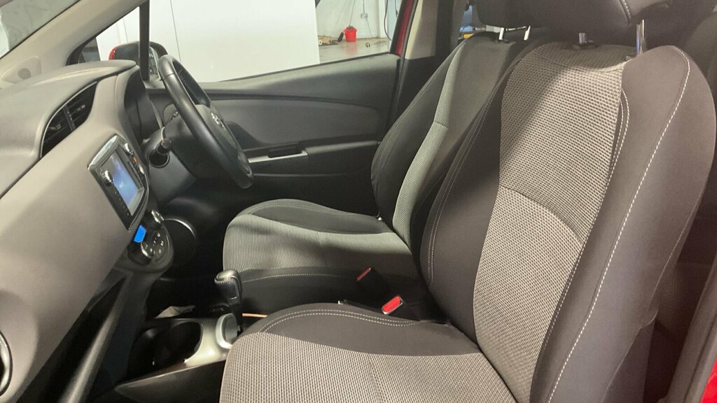 Toyota Yaris 1.5 Vvt-h Icon E-cvt Euro 6 Ss HJ17HFG Red #6
