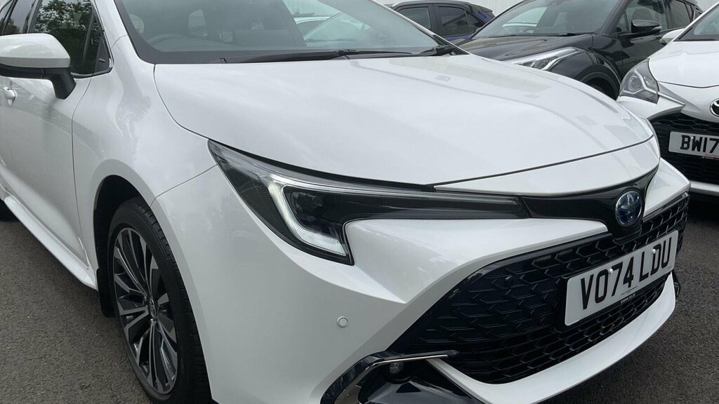Toyota Corolla Gr Sport White #40