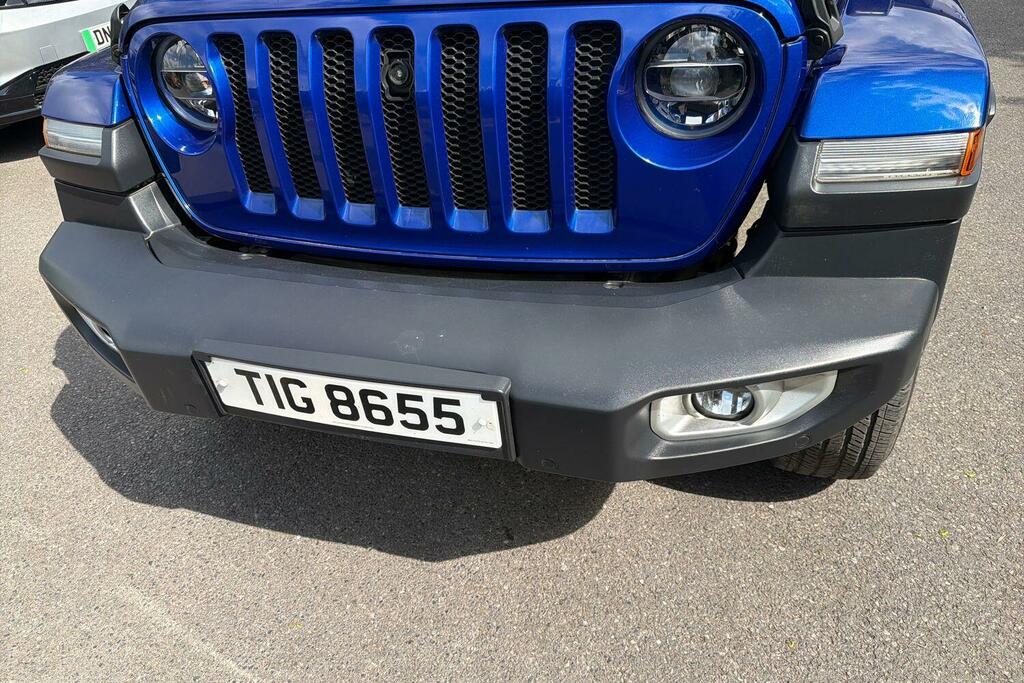 Jeep Wrangler  White #40