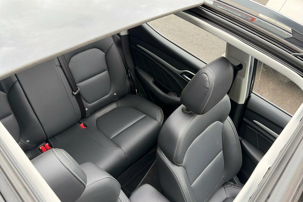 MG ZS Exclusive T-gdi Red #20