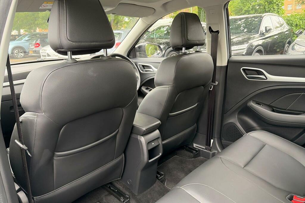 MG ZS Exclusive T-gdi Red #18