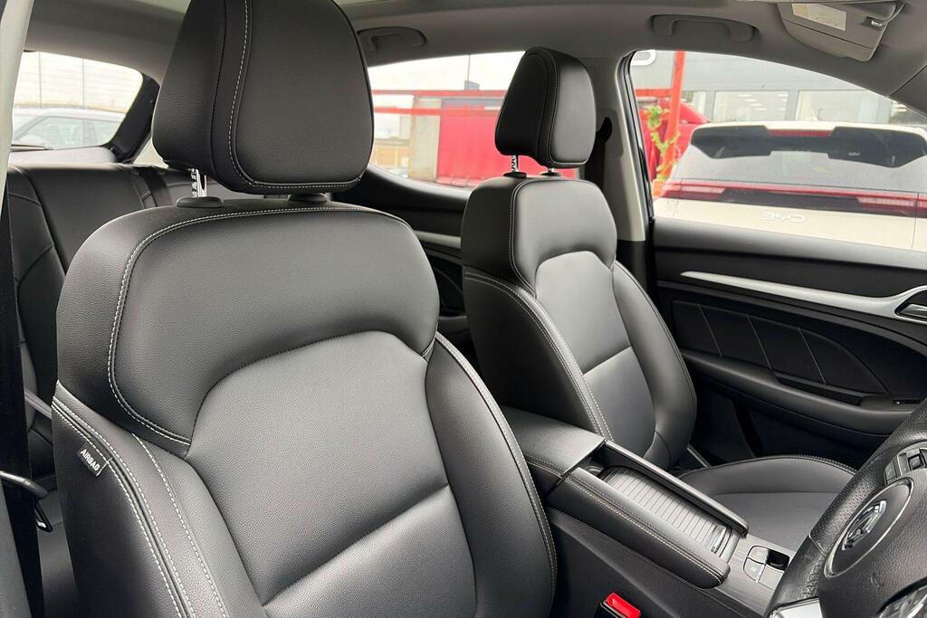 MG ZS Exclusive T-gdi Red #13