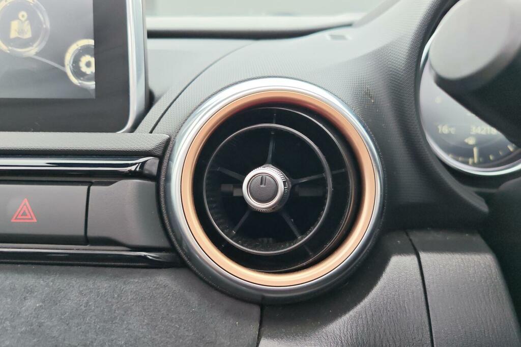 Mazda MX-5 Mx-5 Icon White #47