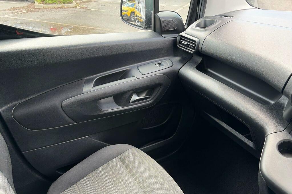Vauxhall Combo Life Combo Life Design Ev Black #33