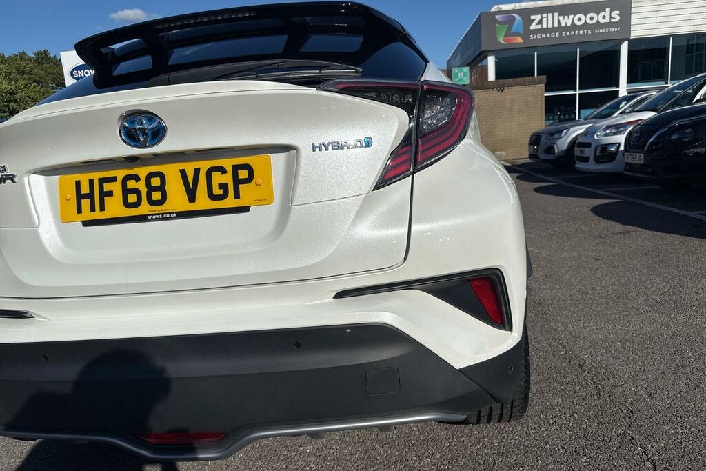 Toyota C-Hr 1.8 Vvt-h Dynamic Cvt Euro 6 Ss White #5