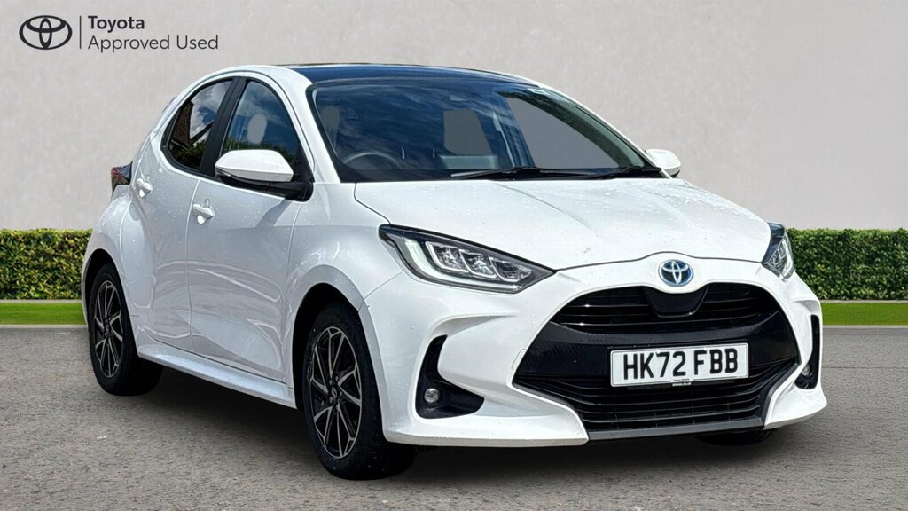Toyota Yaris 1.5 Vvt-h Design E-cvt Euro 6 Ss White