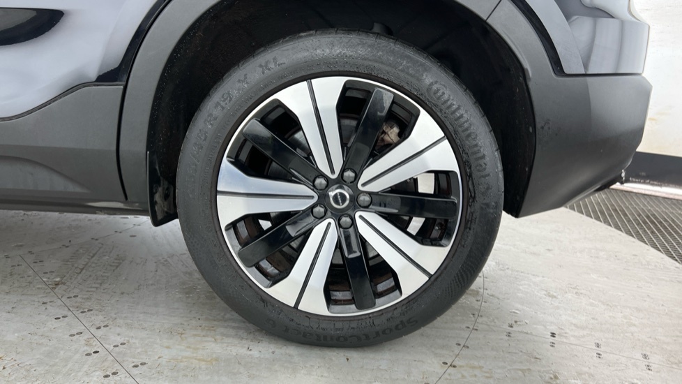 Volvo C40 Recharge Core, Single Motor, Black #4