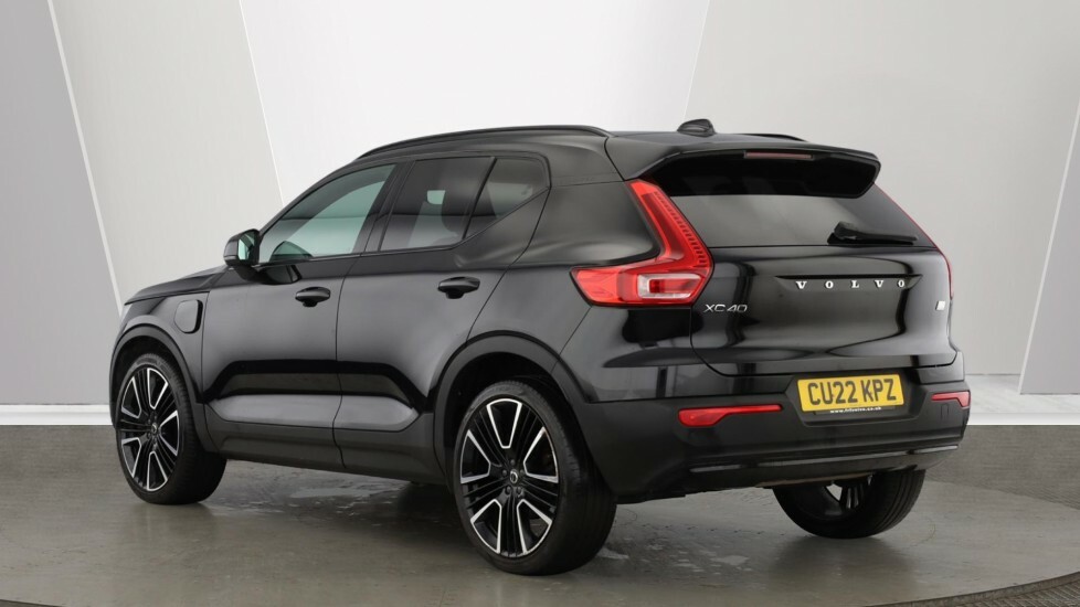 Volvo XC40 Recharge R-design Pro, T5 Plug-in Hybrid Black #3