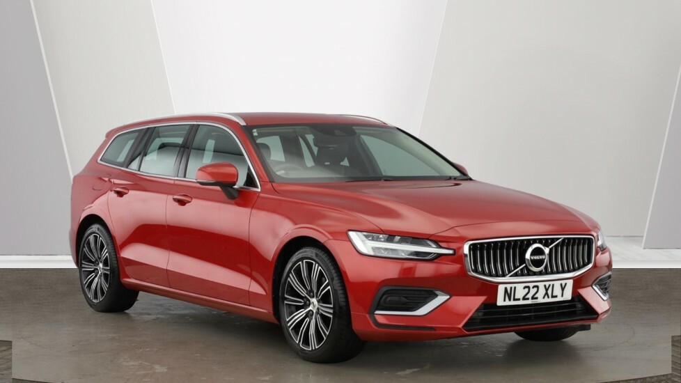 Volvo V60 Inscription, B3 Mild Hybrid Red