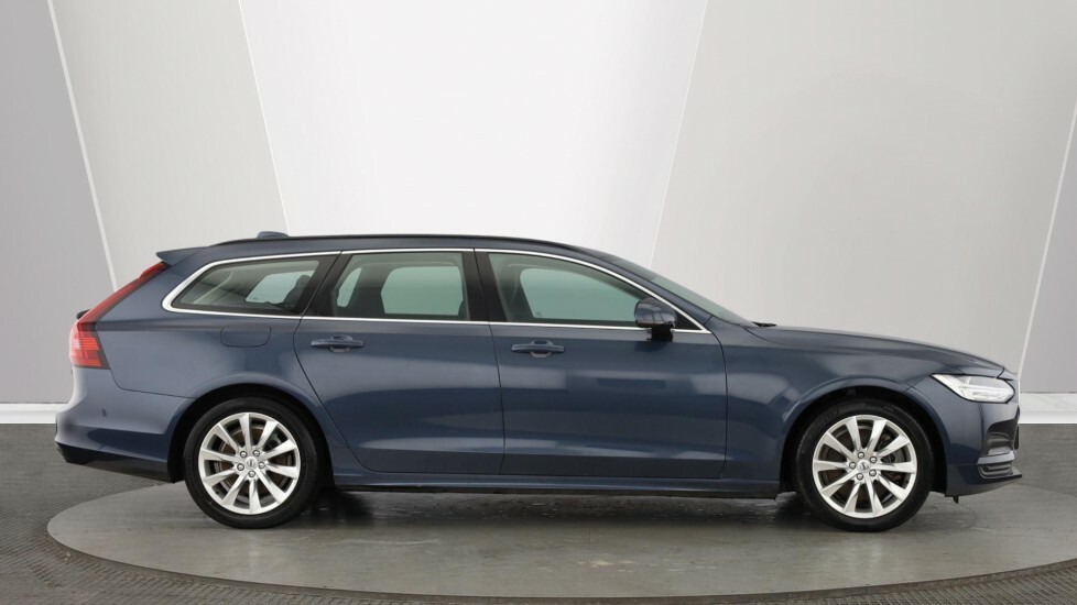 Volvo V90 Momentum, B4 Mild Hybrid Blue #2