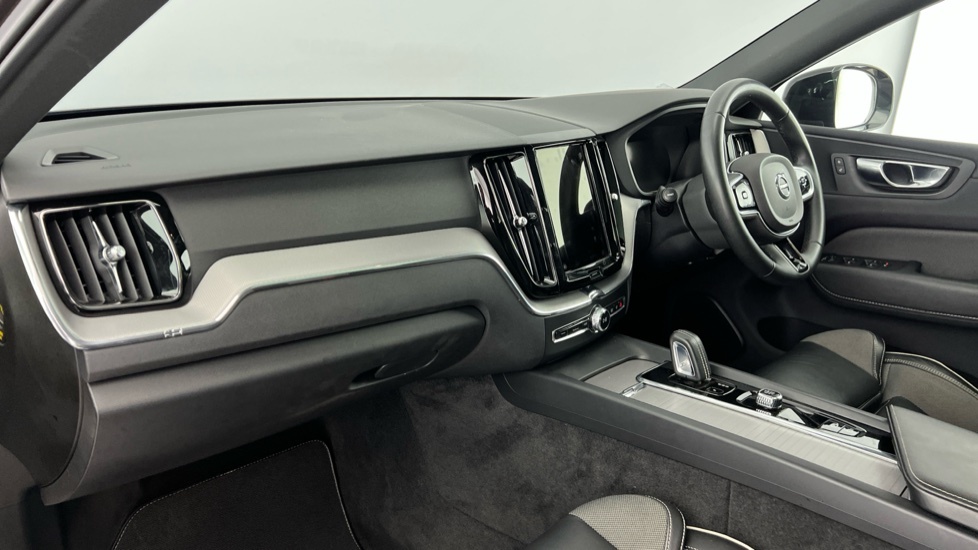 Volvo XC60 Recharge R-design, T6 Awd Plug-in Hybrid Grey #6