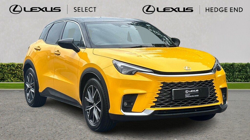 Lexus LBX 1.5 Vvt-ie Takumi Design Suv Hybrid E-c HT24KFX Yellow