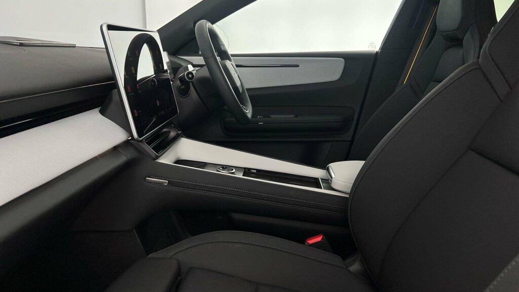 Polestar 4 Long Range Plus Gold #23