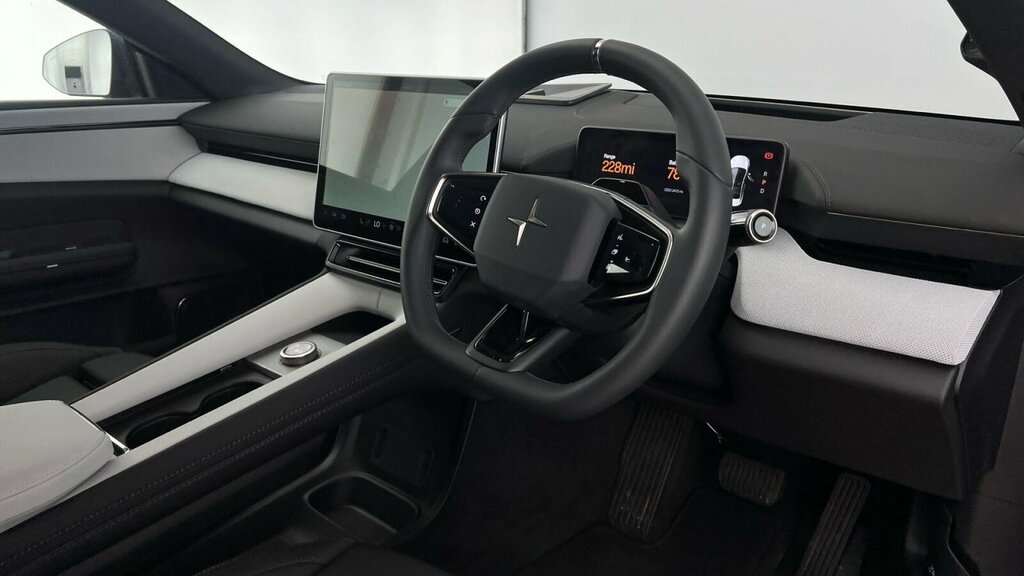 Polestar 4 Long Range Plus Gold #9