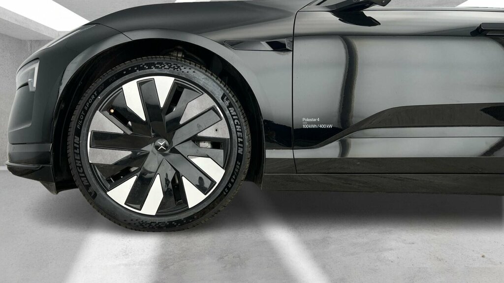 Polestar 4 Long Range Plus Gold #26