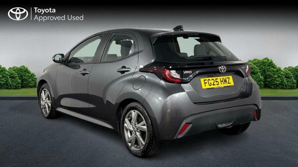 Toyota Yaris 1.5 Vvt-h Icon E-cvt Euro 6 Ss Grey #4