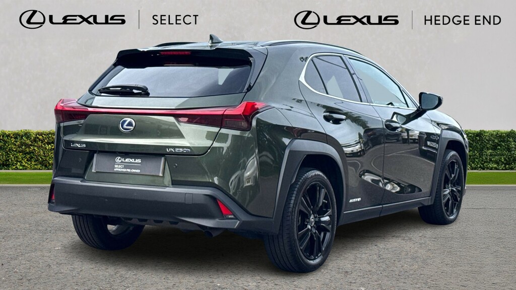 Lexus UX 2.0 250H Premium Sport Edition Suv Hybr EO72UTR #2