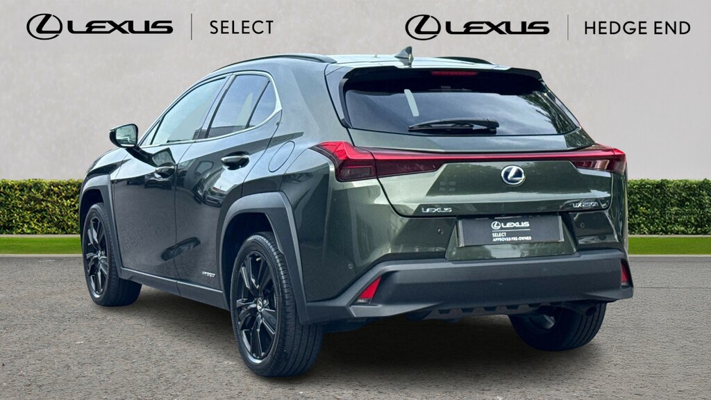Lexus UX 2.0 250H Premium Sport Edition Suv Hybr EO72UTR #4