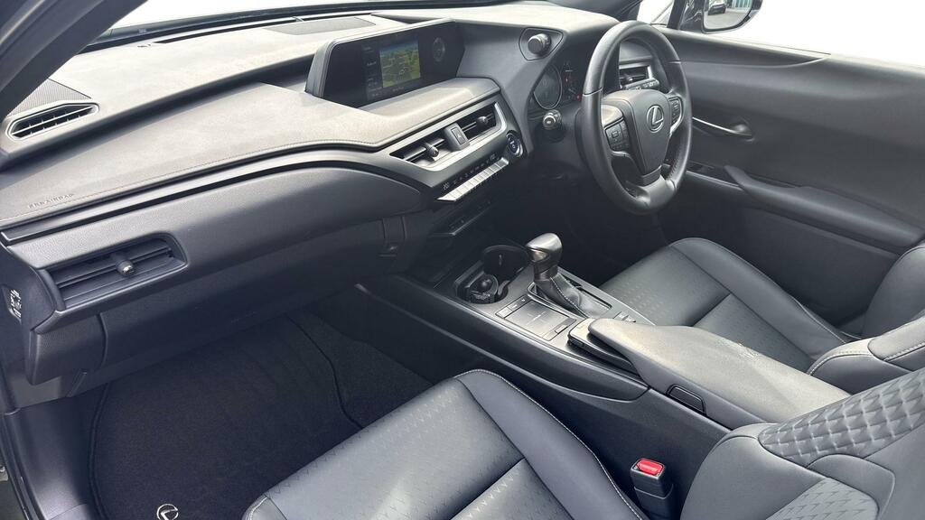 Lexus UX 2.0 250H Premium Sport Edition Suv Hybr EO72UTR #5