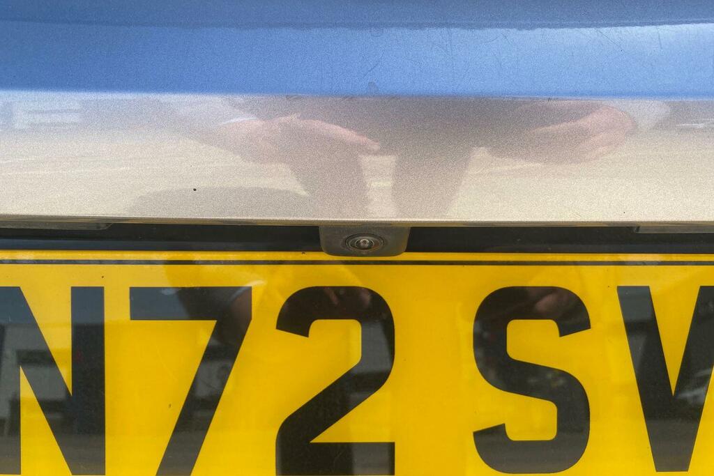 Peugeot 208 Active Premium Yellow #43