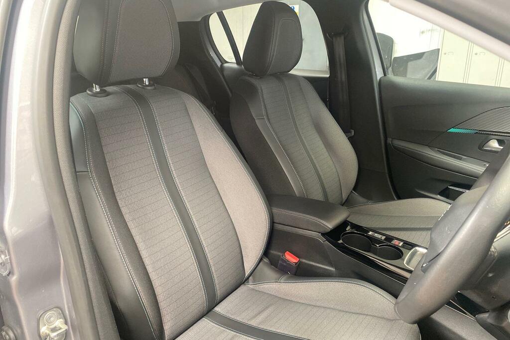 Peugeot 208 Active Premium Yellow #36