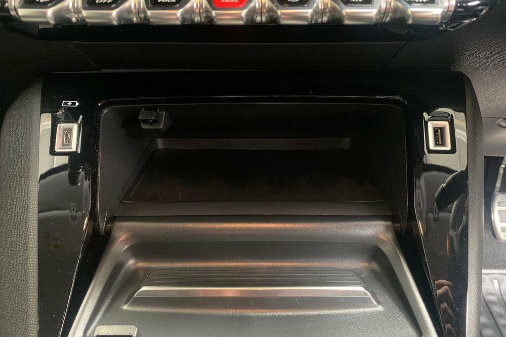 Peugeot 208 Active Premium Yellow #32