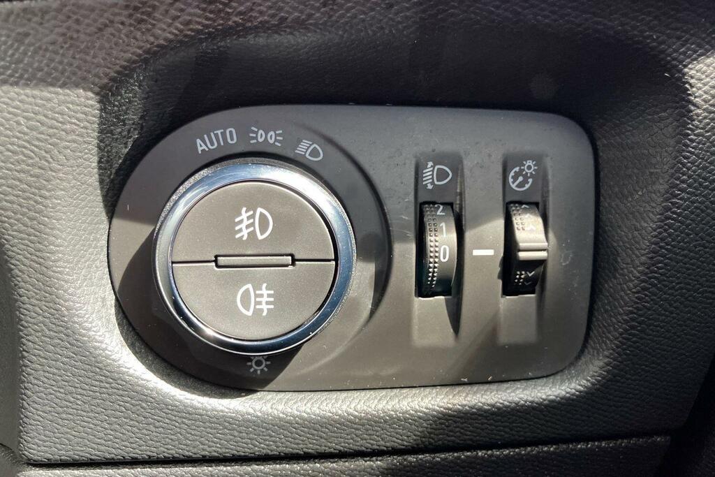 Vauxhall Mokka Ultimate Black #32