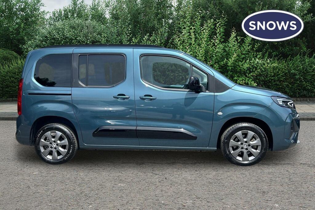 Vauxhall Combo-e Life 52Kwh Ultimate 7.4Kw Charger Blue #4