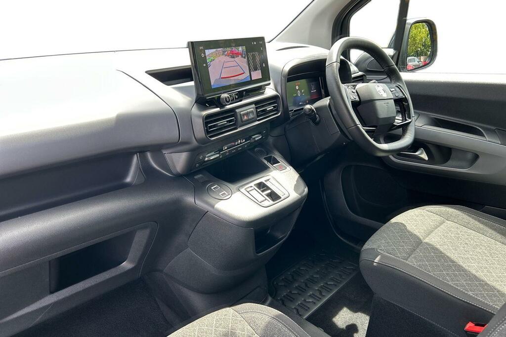 Vauxhall Combo-e Life 52Kwh Ultimate 7.4Kw Charger Blue #2