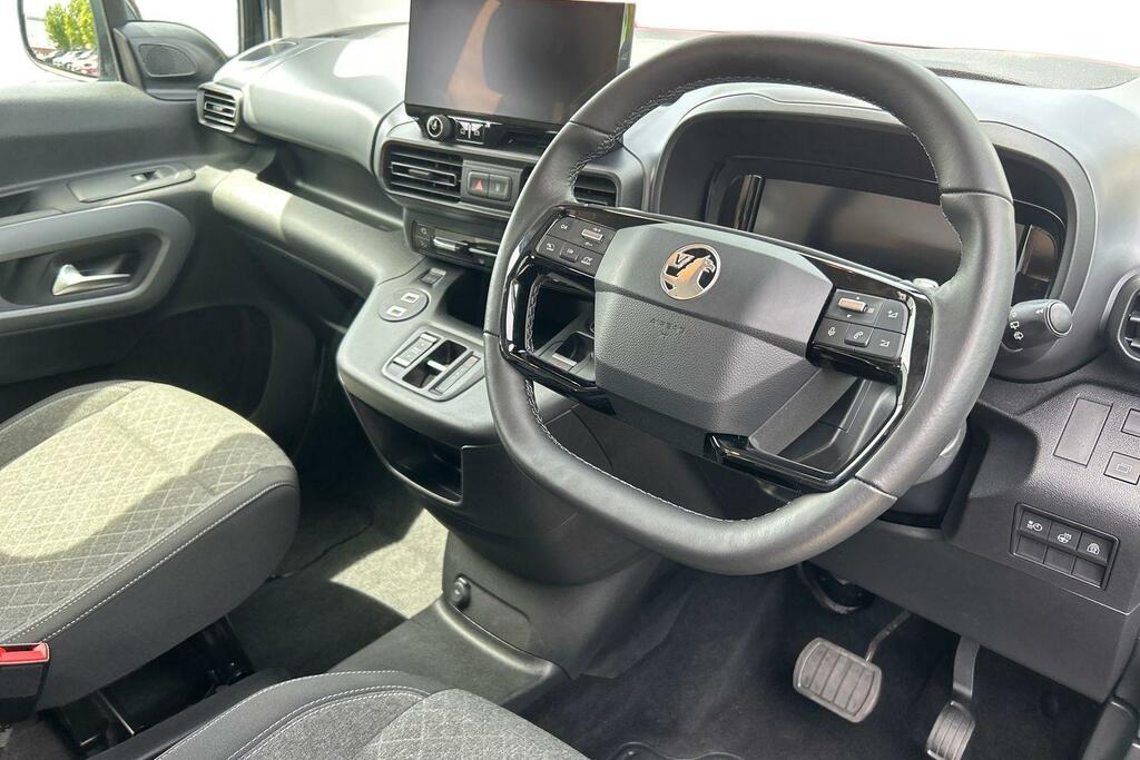 Vauxhall Combo-e Life 52Kwh Ultimate 7.4Kw Charger Blue #6